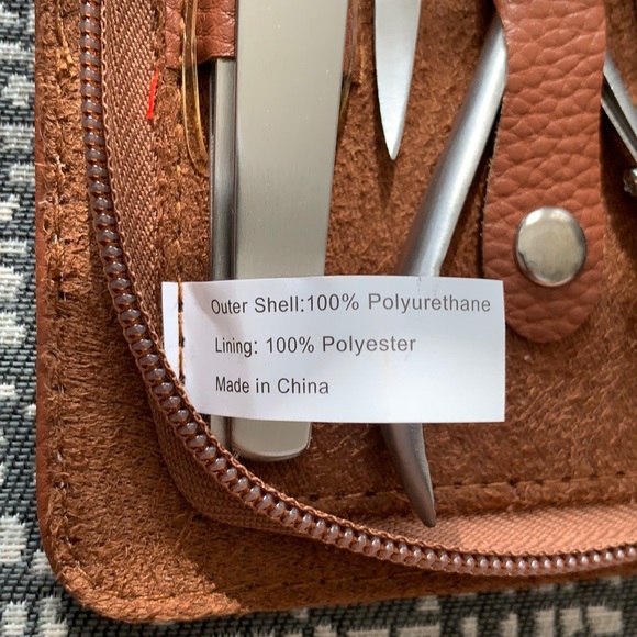 NWOT 10-Piece Grooming Kit - Picture 12 of 14